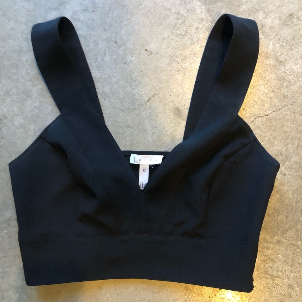 Leith XS black crop top